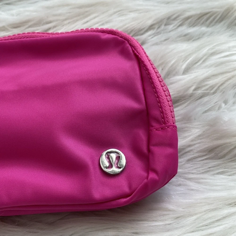 Lululemon | Sonic Pink Everywhere Belt Bag 1L - Picture 3 of 7